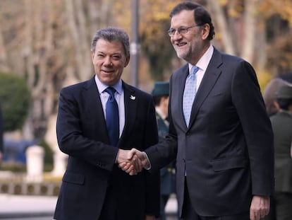 El presidente colombiano, Juan Manuel Santos, y el jefe del Gobierno español, Mariano Rajoy, este miércoles en Madrid.