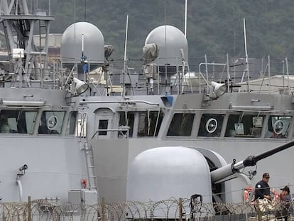 Soldados en una base naval del norte de Taiwán en alerta, este miércoles.