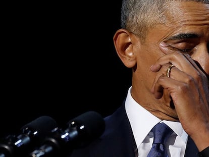 Barack Obama se emociona durante su discurso de despedida.