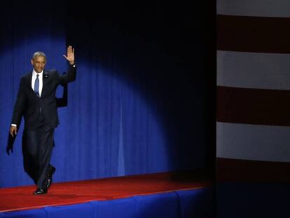 Barack Obama entra en escena para pronunciar su último discurso, en Chicago
