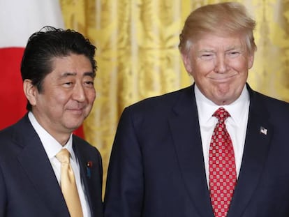 El presidente de EE UU, Donald Trump, y el primer ministro japonés, Shinzo Abe