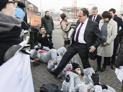 Protestas frente al Parlamento europeo.