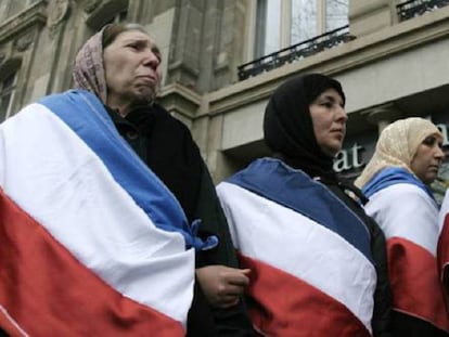 Musulmanas, en 2004 en París contra la prohibición del velo.