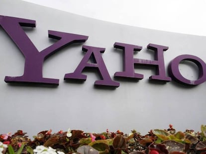 Logo de Yahoo en su sede en California.