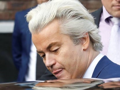 El líder del PVV, Geert Wilders, tras vitar en La Haya este miércoles.