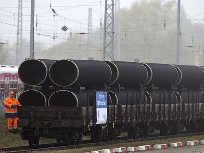 Primeras tuberías del Nord Stream 2 en una foto de archivo en Rugen, Alemania.