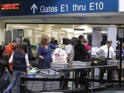 Imagen de archivo del control de seguridad en un aeropuerto