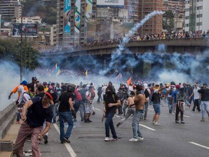 La oposición venezolana aumenta la presión contra el Supremo con otra marcha en Caracas