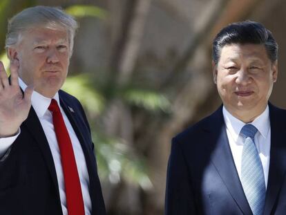 Donald Trump, a la izquierda, junto al presidente chino, Xi Jinping.