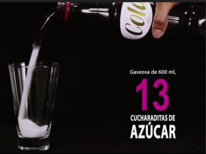 Captura del anuncio de bebidas azucaradas censurado en Colombia.