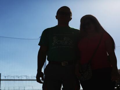 Los venezolanos Carlos y Lisbeth, solicitantes de asilo en España, la semana pasada en Madrid. Foto: ÁLVARO GARCÍA | Vídeo: L. ALMODÓVAR / J. MORLA