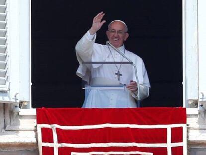 El Papa Franciso, en Plaza de San Pedro este domingo.