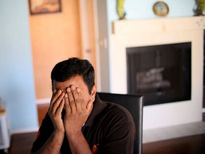 Un inmigrante de Sri Lanka, en su casa en San Diego.