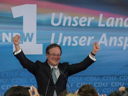 Armin Laschet, candidato de CDU a las elecciones de Renania del Norte-Westfalia, celebra su victoria.