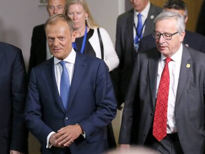 El presidente del Consejo Europeo, Donald Tusk, y el presidente de la Comisión Europea, Jean-Claude Juncker, junto al presidente de EEUU, Donald Trump.
