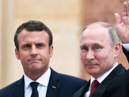 Los presidentes Macron y Putin este lunes en Versalles.