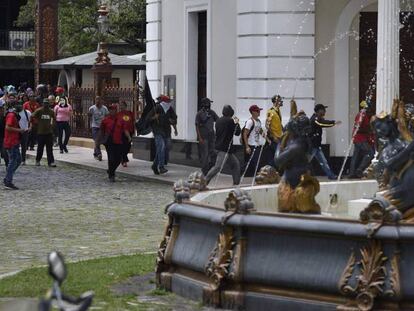 Seguidores chavistas en el Parlamento venezolano.