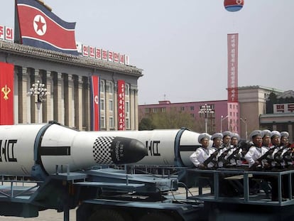 Misiles balísticos durante un desfile militar en Corea del Norte. WONG MAYE-E (AP) | Vídeo: Reuters-Quality