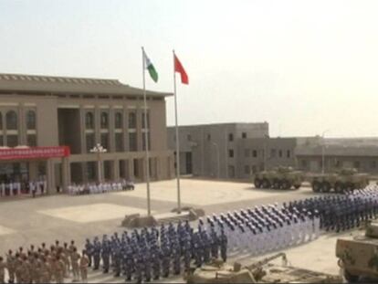 China inaugura su primera base militar en el extranjero