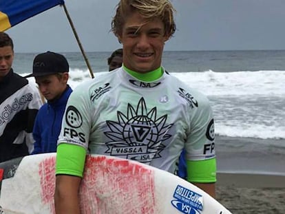 El surfista Zander Venezia.