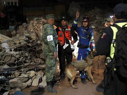 Labores de rescate tras el sismo en Juchitán, al sur de México.