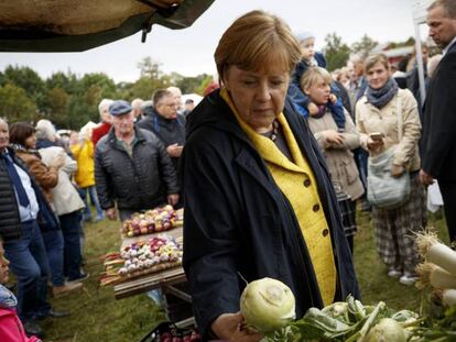 La canciller alemana, Angela Merkel, hace campaña el sábado en Putbus, al oeste de Alemania.