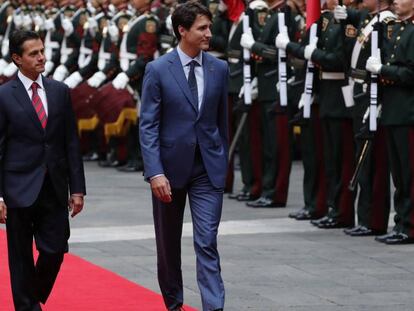 El presidente de México, Enrique Peña Nieto, y el primer ministro de Canadá, Justin Trudeau, este jueves en Ciudad de México.