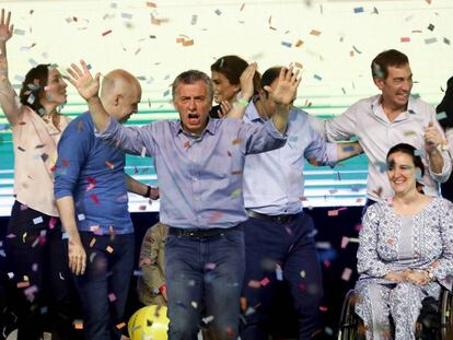 Mauricio Macri celebra el triunfo del oficialismo en las elecciones legislativas en Argentina.