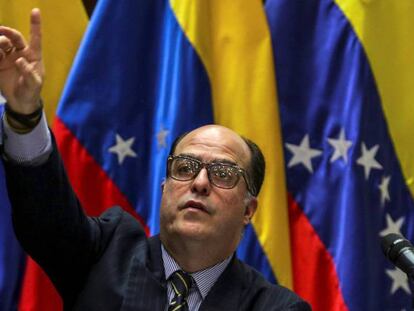 El presidente de la Asamblea Nacional de Venezuela desmantelada por la Constituyente, Julio Borges.