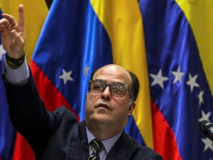 El presidente de la Asamblea Nacional de Venezuela desmantelada por la Constituyente, Julio Borges.