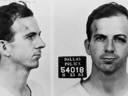 Lee Harvey Oswald, detenido después del atentado contra Kennedy. En vídeo, el viaje de Oswald a México.