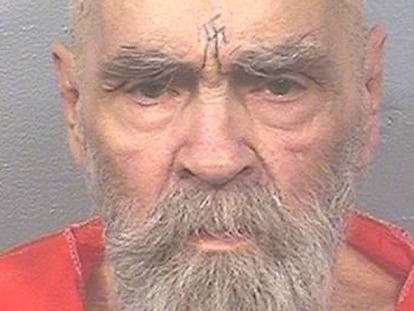 Charles Manson, fotografiado en agosto de 2017 en la prisión estatal de California. En vídeo, siete momentos que definen la personalidad de Manson.