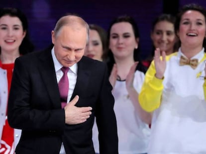 Vladímir Putin, esta mañana durante un acto con jóvenes deportistas en el Palcio de Deportes Megasport de Moscú.