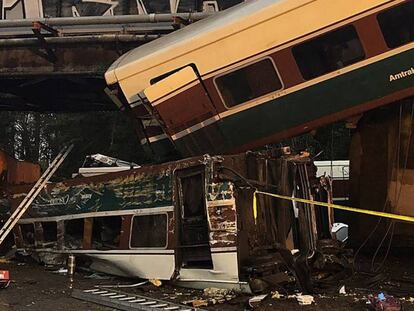 El tren que ha descarrilado cerca de Seattle (Estados Unidos).