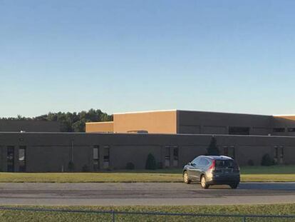 Una imagen de la escuela del tiroteo.
