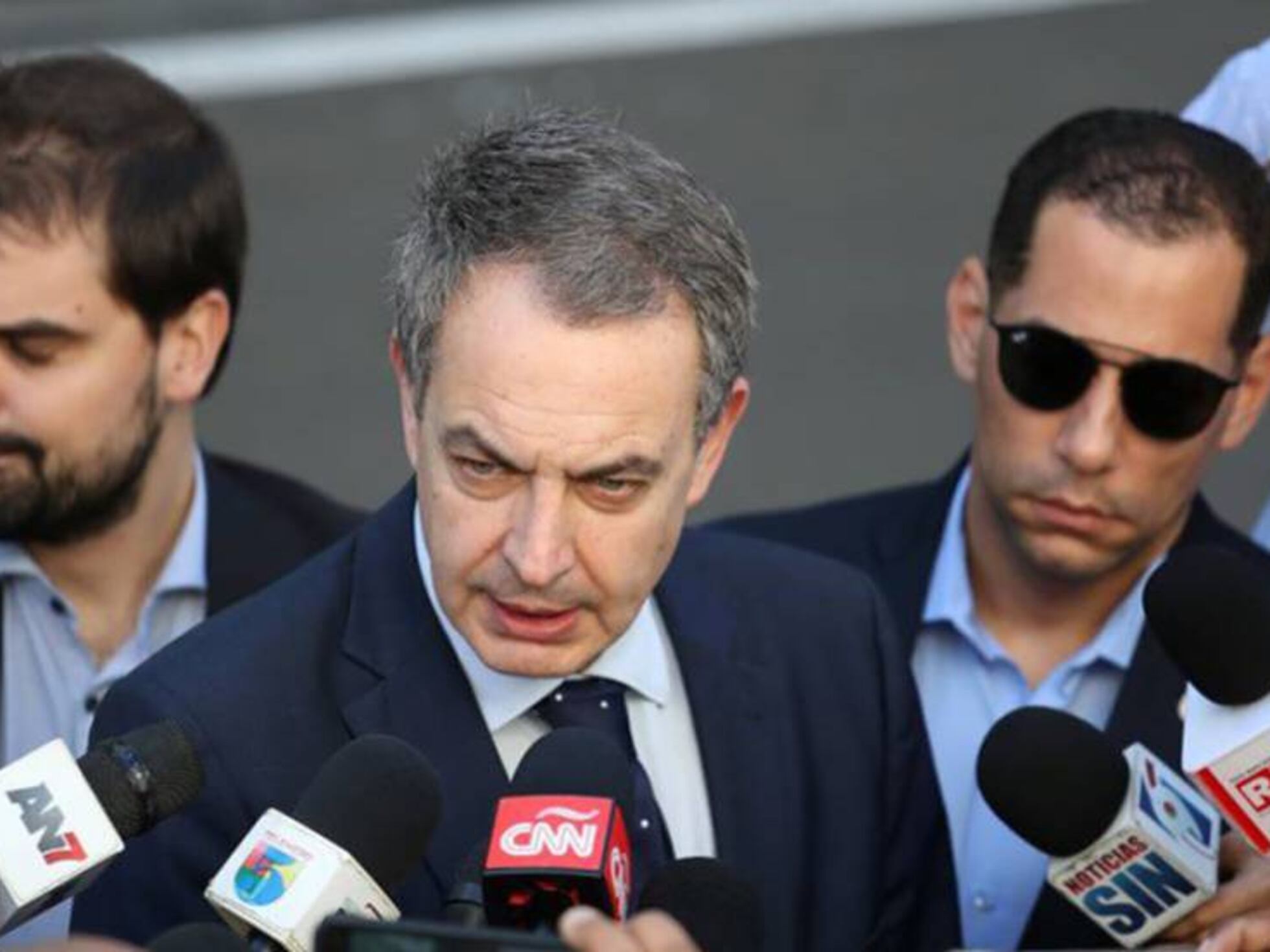 Venezuela: Zapatero se alinea con el régimen y pide a la oposición que suscriba las elecciones de Maduro | Internacional | EL PAÍS