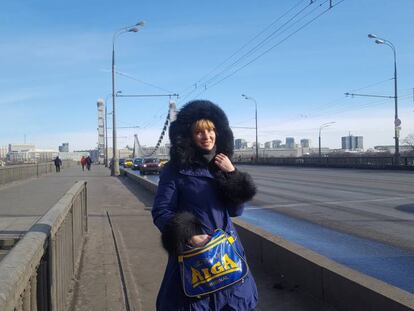 Diana en el Puente de Crimea de Moscú. La actriz, de 30 años, votó por Zhirinovski.