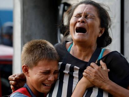 Al menos 68 muertos en Venezuela al incendiarse unos calabozos de la policía