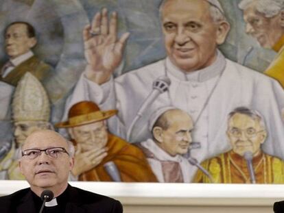 Obispos chilenos en el Vaticano este lunes.