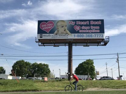 Propaganda antiabortista en Des Moines, Iowa. En vídeo, las claves de la nueva ley del aborto en este Estado.