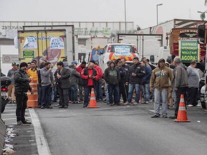Huelga de camioneros en Sao Paulo.