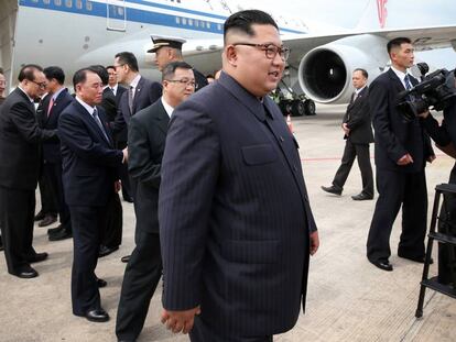 Kim Jong-un, este domingo en el aeropuerto de Singapur.