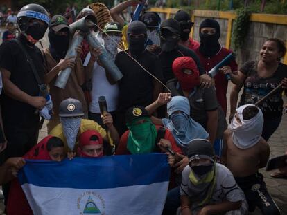 Vecinos se atrincheran en Masaya (Nicaragua).