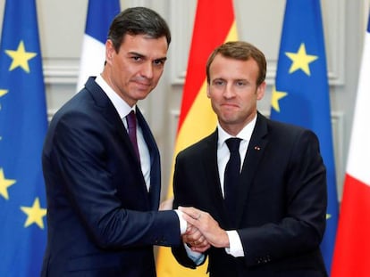 Pedro Sánchez i Emmanuel Macron, aquest diumenge després de la seva reunió a París.