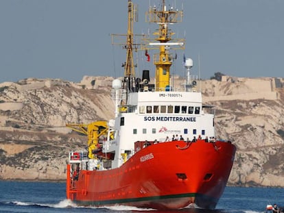 El 'Aquarius' llega al puerto de Marsella este viernes.