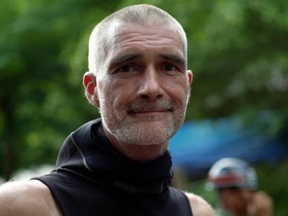 El buzo danés Ivan Karadzic cuenta cómo es la cueva en la que 12 niños tailandeses y su entrenador permanecen atrapados desde hace una semana.