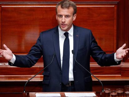 El presidente francés, Emmanuel Macron, durante su discurso de este lunes en Versalles.