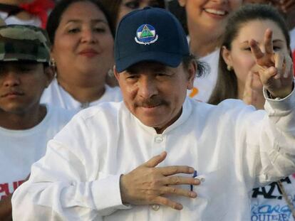 El presidente de Nicaragua, Daniel Ortega, durante el 39 aniversario de la revolución sandinista. En vídeo, las declaraciones de Ortega en Fox.