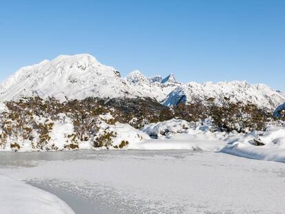 Imagen panorámica del Monte Aspiring en nueva Zelanda. En vídeo, el rescate del alpinista.