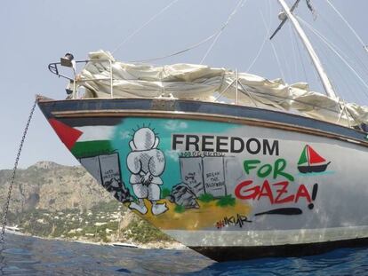 FOTO: Barco 'Freedom' de la Flotilla de la Libertad, en una imagen de archivo. / VÍDEO: Mensaje del segundo oficial del barco, Francisco Canales.